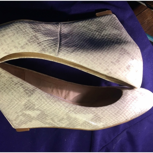 Aldo Mireldee Snake Pattern Wedges-Size 8 - Picture 2 of 8
